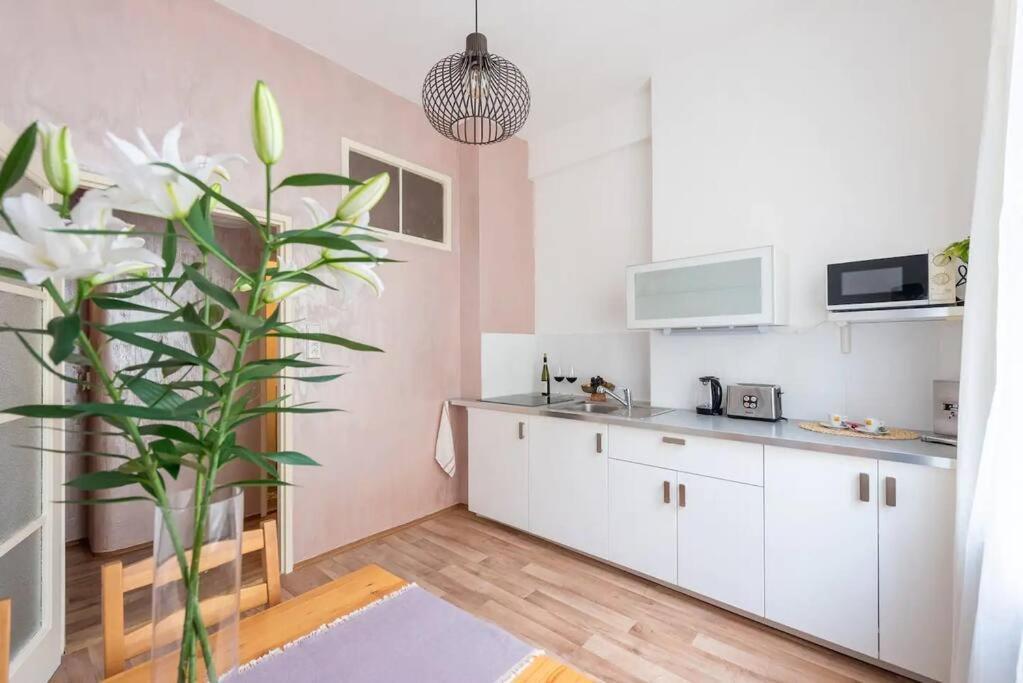 Apartament Beautiful Flat In Center With Balcony Praga