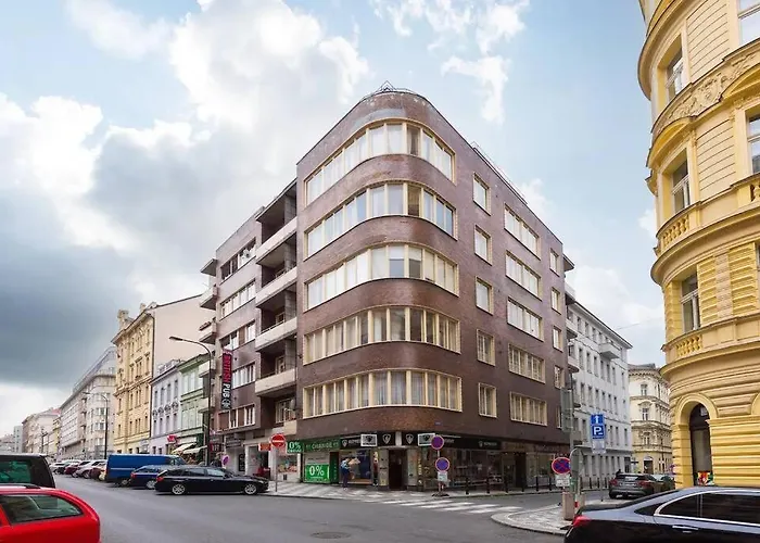 Beautiful Flat In City Center With Balcony