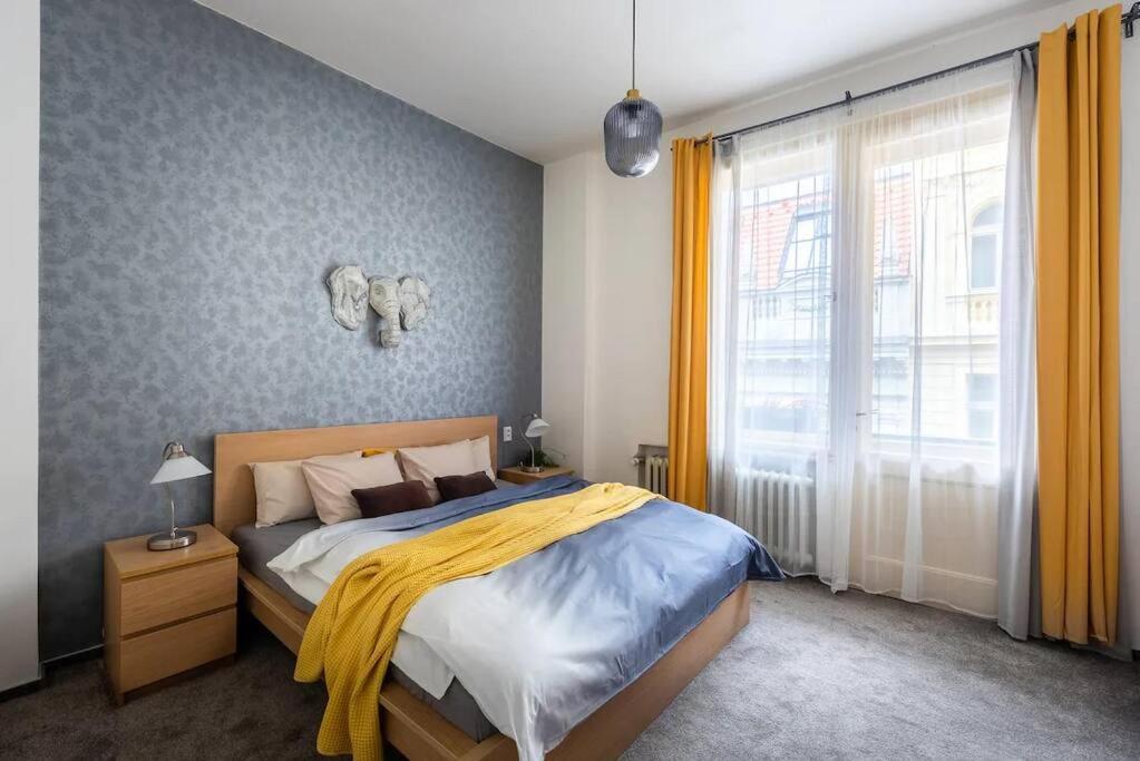 Beautiful Flat In Center With Balcony Praga