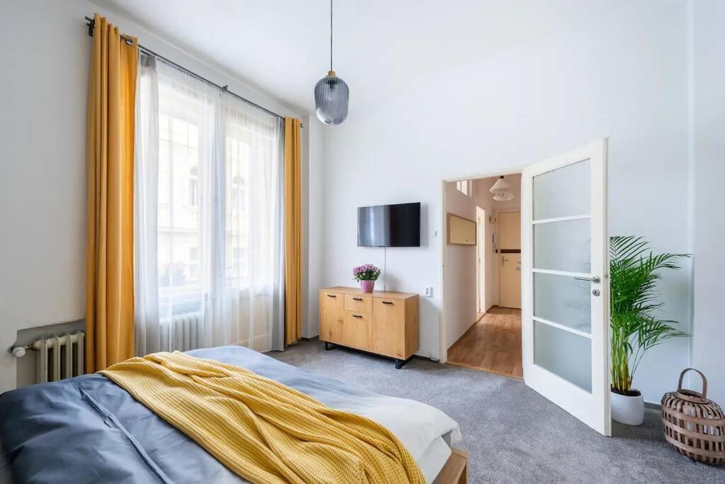 Beautiful Flat In Center With Balcony Appartamento